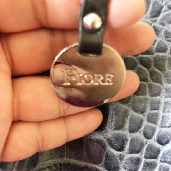 Fiore Italy Womens Blue Leather Croc Embossed Large Leather Adjustable Bag - Picture 10 of 16